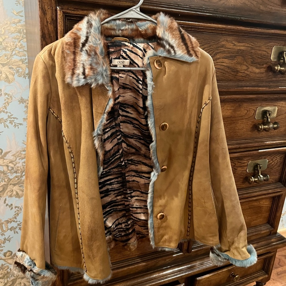 Chic Suede Coat with Faux Fur Trim